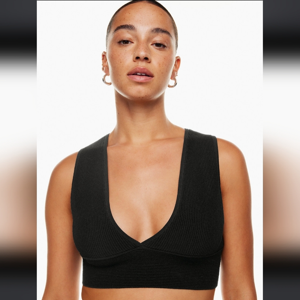 Aritzia Babaton Sculpt Knit Deep V Tank